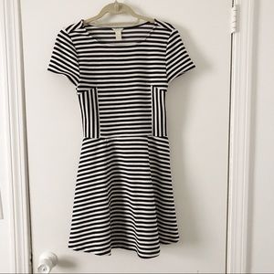 Forever 21 Striped Skater dress